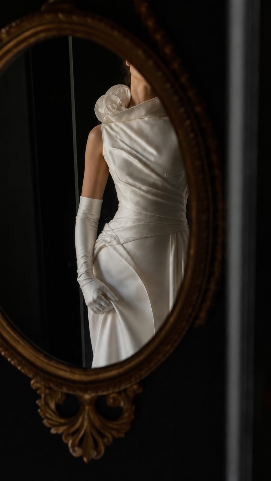 My client wanted to feel like the fabric was sculpted to her like many statues that live in art museums. 

So I came ...